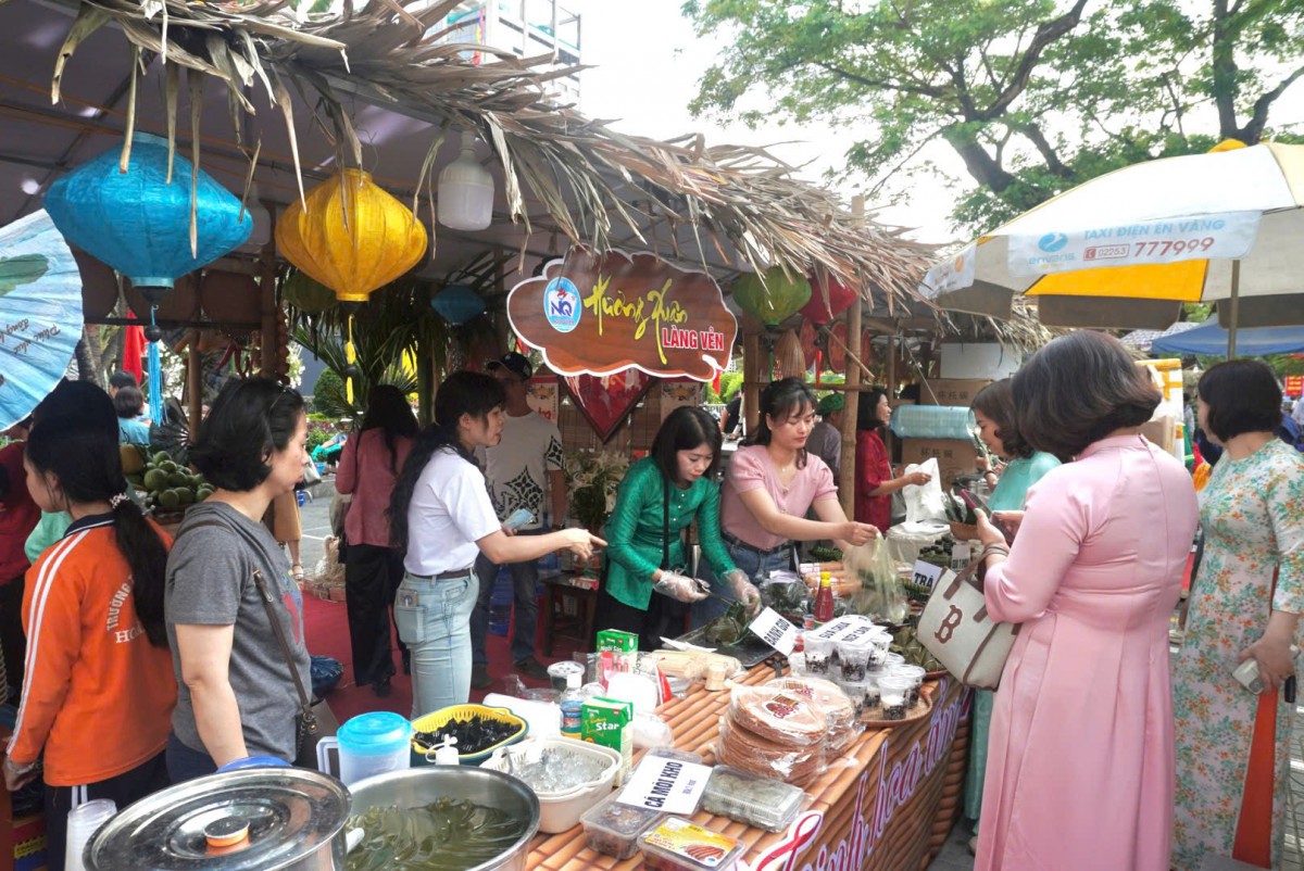 Đa dạng các hoạt động tại phố đi bộ và phát triển kinh tế đêm ở Hải Phòng