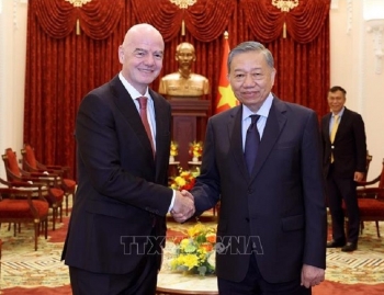 Việt Nam đề nghị FIFA hỗ trợ đăng cai các giải đấu phù hợp