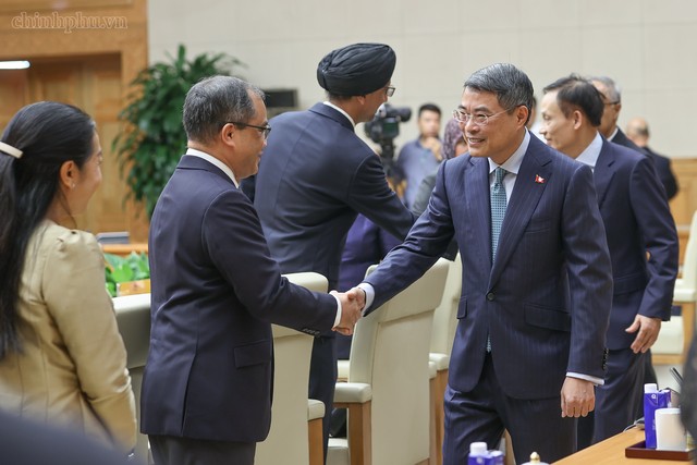 Thủ tướng Chính phủ Lê Minh Hưng tiếp Đại sứ, Đại biện các nước ASEAN - Ảnh: VGP.