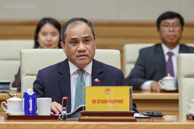 Đại sứ Philippines Francisco Noel R. Fernandez III phát biểu tại buổi tiếp - Ảnh: VGP.