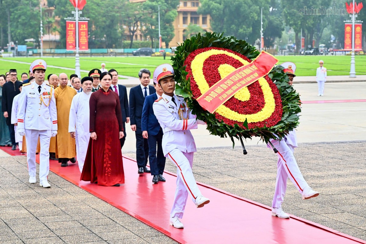 Lãnh đạo Đảng, Nhà nước vào Lăng viếng Chủ tịch Hồ Chí Minh dịp 2/9