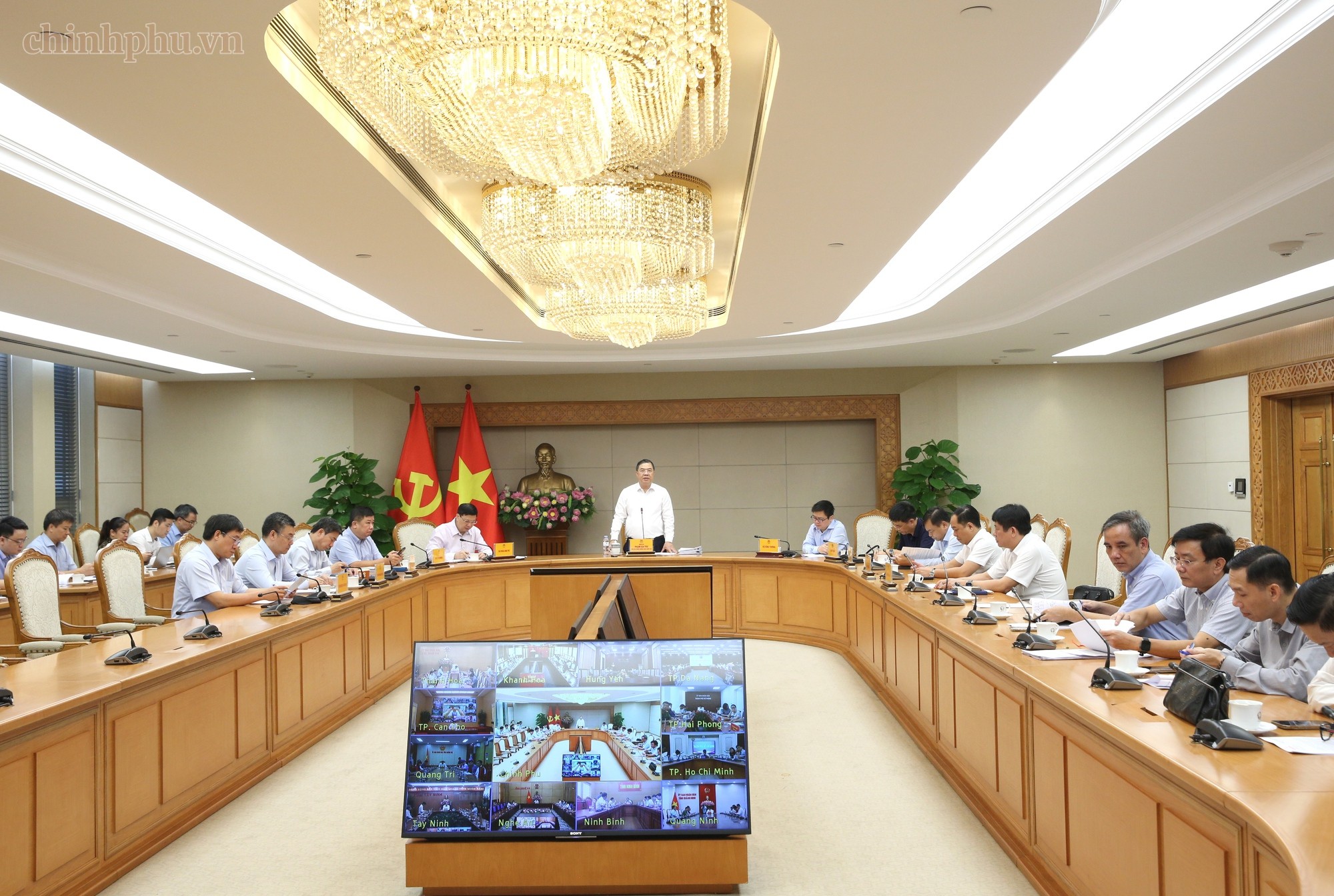 Phó Thủ tướng Thường trực Chính phủ Phạm Gia Túc chủ trì cuộc họp - Ảnh: VGP.