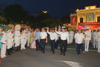 Sôi động khai mạc phố đi bộ ẩm thực đêm thành phố Hải Phòng