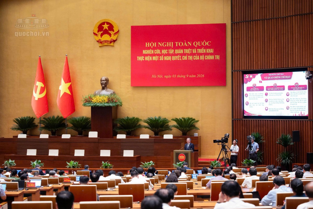 Tổ chức lại không gian phát triển quốc gia, ưu tiên hai cực tăng trưởng lớn nhất
