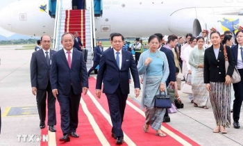 Tổng thống Myanmar và Phu nhân bắt đầu thăm chính thức Việt Nam