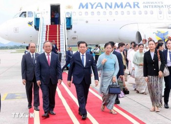 Tổng thống Myanmar và Phu nhân bắt đầu thăm chính thức Việt Nam