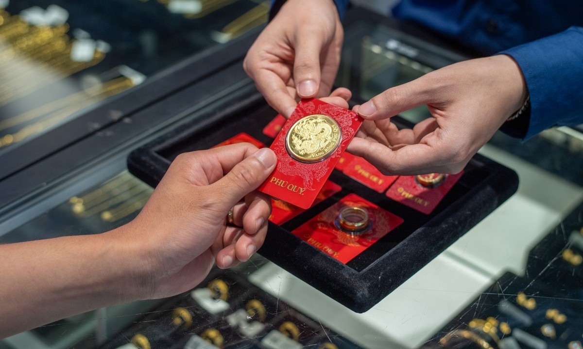 Giá vàng trong nước và thế giới cùng giảm