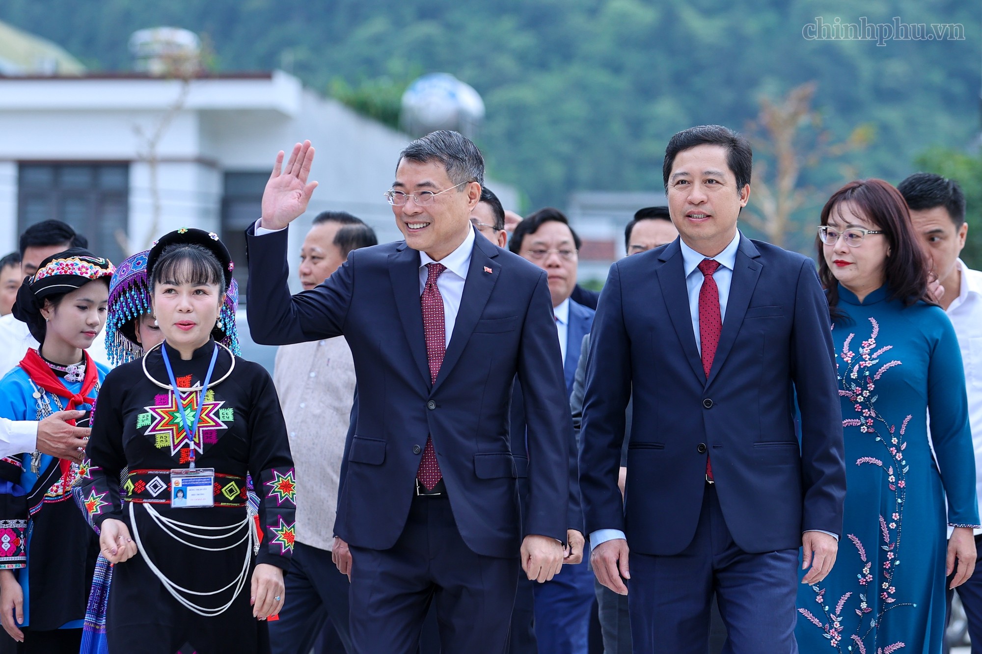 Thủ tướng Lê Minh Hưng dự lễ khai giảng năm học 2026-2027 và khánh thành Trường Phổ thông nội trú Tiểu học và Trung học cơ sở Mường Khương (xã Mường Khương, tỉnh Lào Cai) - Ảnh: VGP.