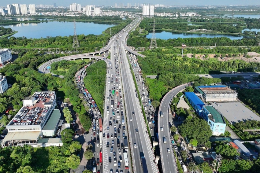 Bộ Xây dựng yêu cầu hoàn thành 34 dự án giao thông trong năm 2026