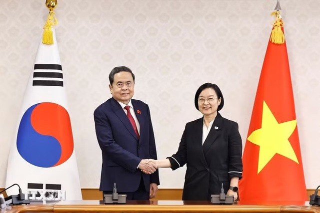 Chủ tịch Quốc hội Trần Thanh Mẫn hội kiến Thủ tướng Hàn Quốc Han Seong Sook - Ảnh: TTXVN.