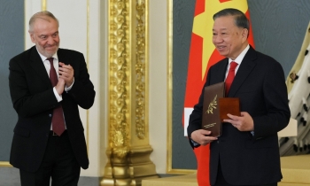 Tổng Bí thư, Chủ tịch nước nhận Giải thưởng Hòa bình Quốc tế Lev Tolstoy