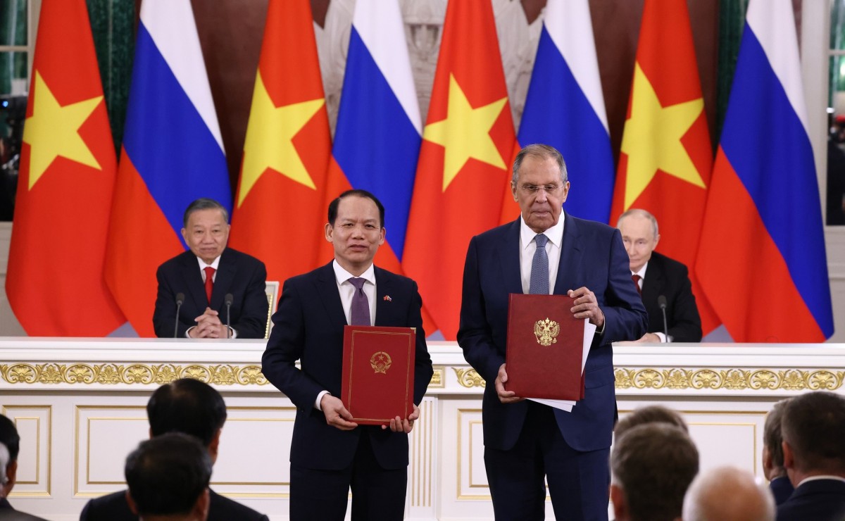 Việt Nam và Nga trao các văn kiện hợp tác song phương