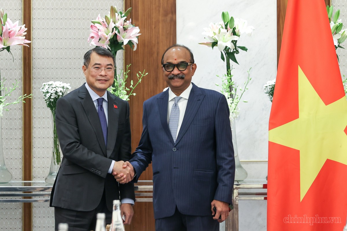 Thủ tướng Chính phủ Lê Minh Hưng tiếp Chủ tịch Tập đoàn GMR Grandhi Mallikarjuna Rao - Ảnh: chinhphu.vn