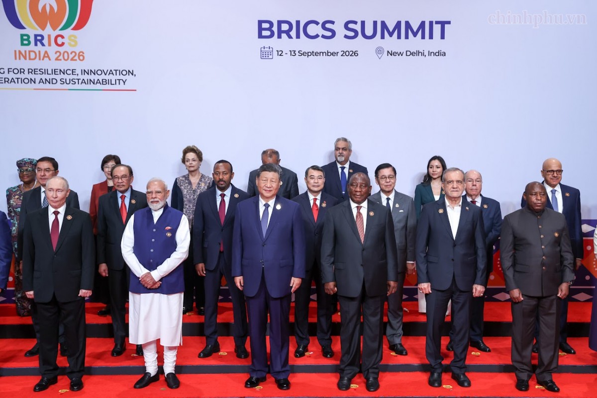 Thủ tướng dự Phiên thảo luận Hội nghị Thượng đỉnh BRICS