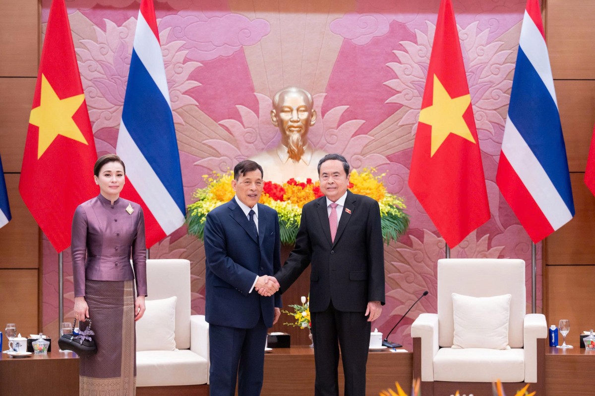 Chủ tịch Quốc hội Trần Thanh Mẫn hội kiến Nhà vua Thái Lan