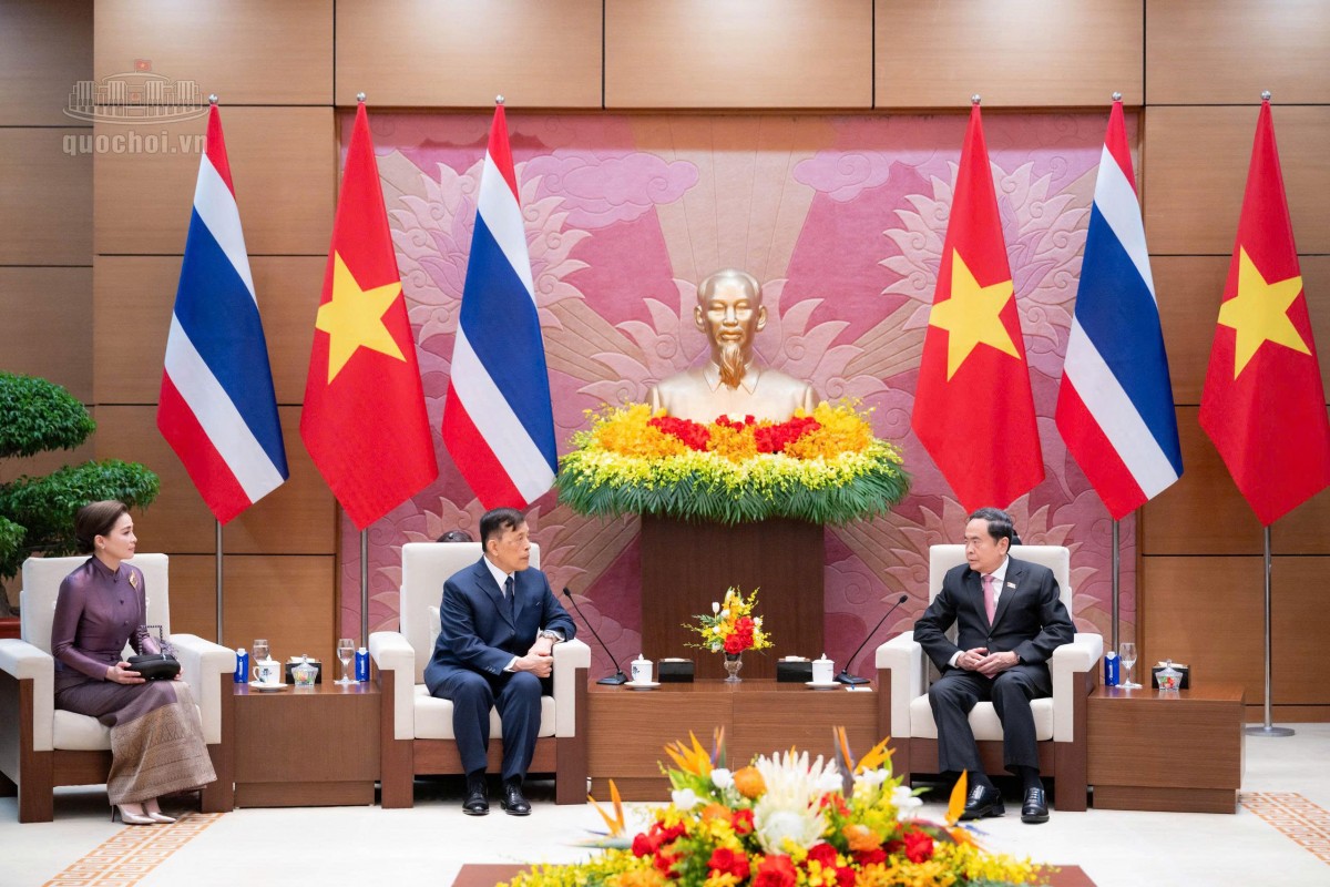 Chủ tịch Quốc hội Trần Thanh Mẫn hội kiến Nhà vua Thái Lan