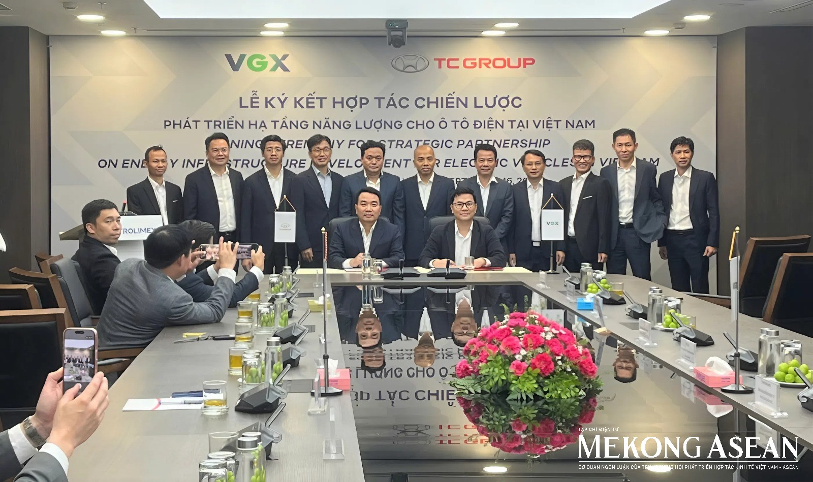 TC Group hợp tác VGX xây trạm sạc 'mở' cho mọi hãng xe điện