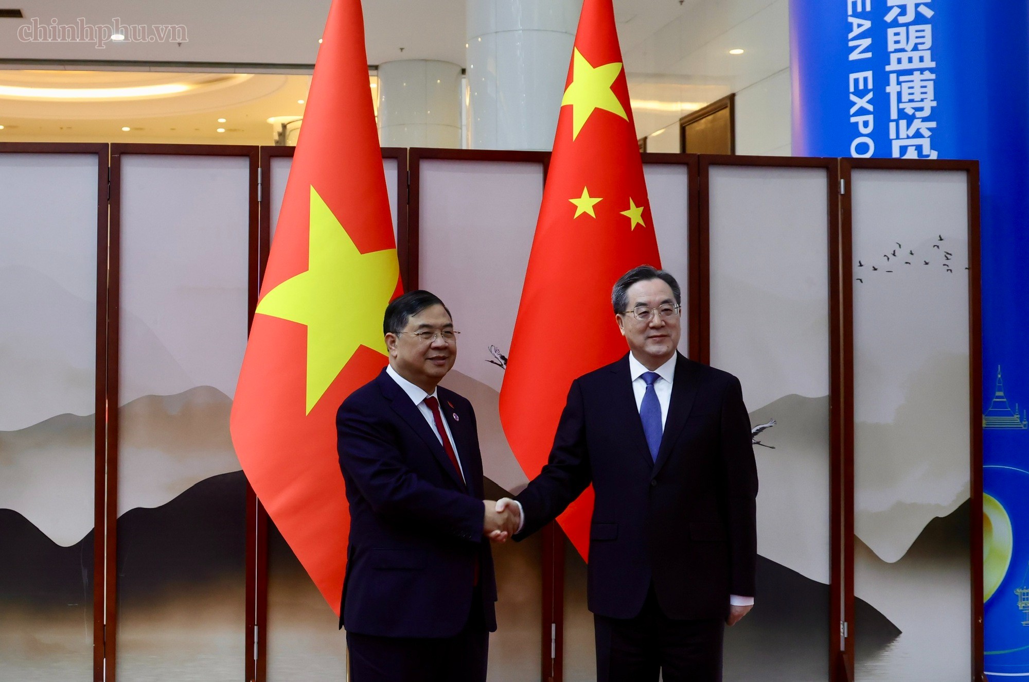 Ủy viên Bộ Chính trị, Phó Thủ tướng Thường trực Phạm Gia Túc và đồng chí Đinh Tiết Tường, Ủy viên Thường vụ Bộ Chính trị, Phó Thủ tướng Thường trực Quốc vụ viện Trung Quốc - Ảnh: VGP.