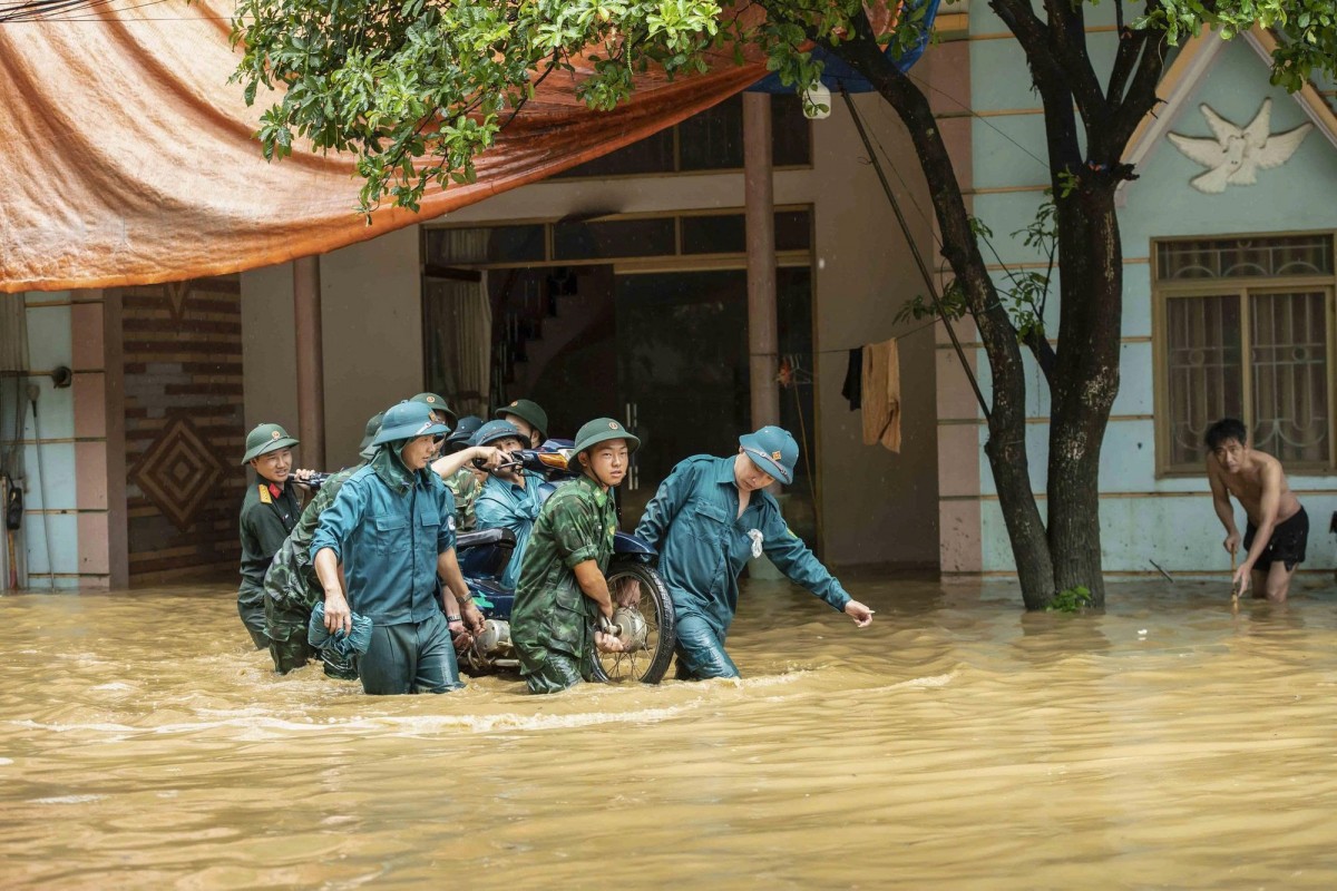Miền Bắc nước lũ đang rút, Nam Trung Bộ và Nam Bộ chuẩn bị mưa lớn