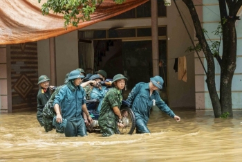 Miền Bắc nước lũ đang rút, Nam Trung Bộ và Nam Bộ chuẩn bị mưa lớn