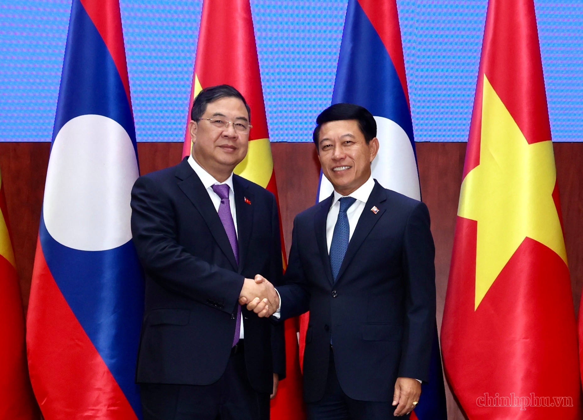 Phó Thủ tướng Thường trực Phạm Gia Túc hội đàm với Phó Thủ tướng Thường trực Lào Saleumxay Kommasith - Ảnh: VGP.