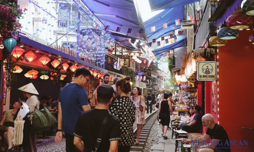 Cơ hội đón dòng tiền từ du khách quốc tế cho các cửa hàng nhỏ