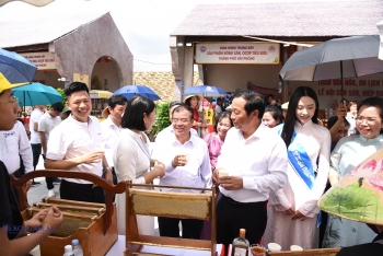 Khai mạc tuần văn hóa du lịch và thương mại tại lễ hội Côn Sơn, Kiếp Bạc mùa thu