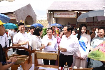 Khai mạc tuần văn hóa du lịch và thương mại tại lễ hội Côn Sơn, Kiếp Bạc mùa thu