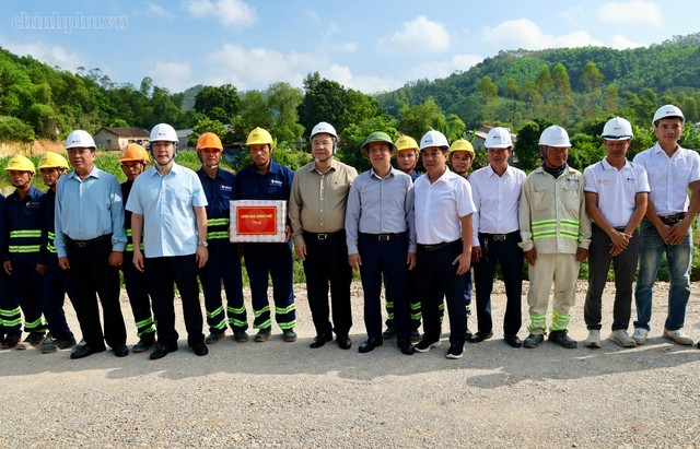 Đẩy nhanh tiến độ cao tốc Đồng Đăng - Trà Lĩnh, sớm đưa vào phục vụ người dân