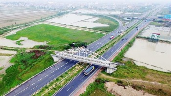 HoSE sắp đón thêm một cổ phiếu ngành xây dựng