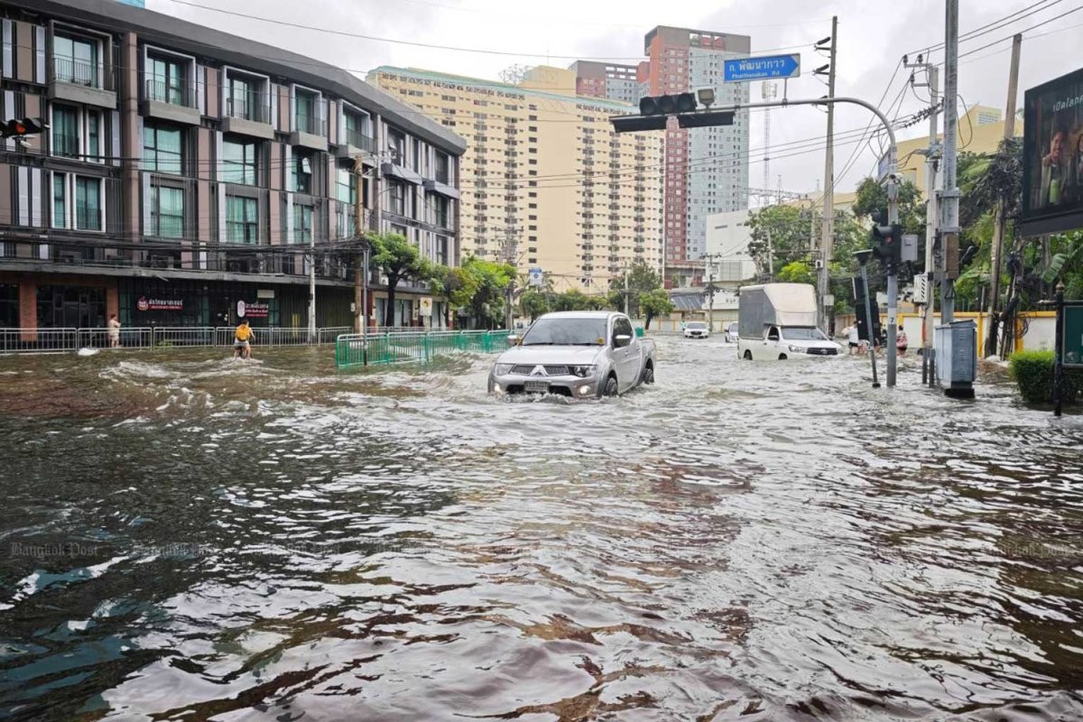Gần 5.000 người sơ tán do ngập lụt ở Bangkok, Thái Lan