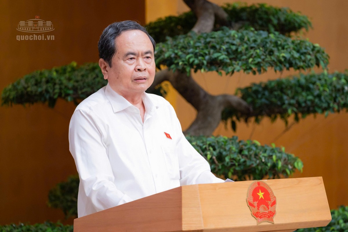 Chủ tịch Quốc hội Trần Thanh Mẫn và Thủ tướng Chính phủ Lê Minh Hưng chủ trì Hội nghị . Ảnh: quochoi.vn