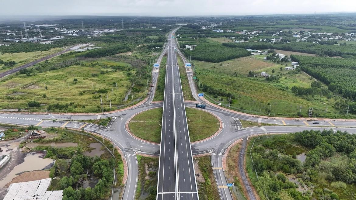 Hôm nay cao tốc Bến Lức - Long Thành thông xe toàn tuyến