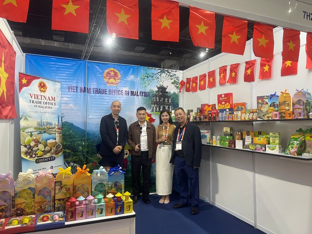 Sản phẩm Việt ‘hút khách’ tại triển lãm thương mại Halal Malaysia