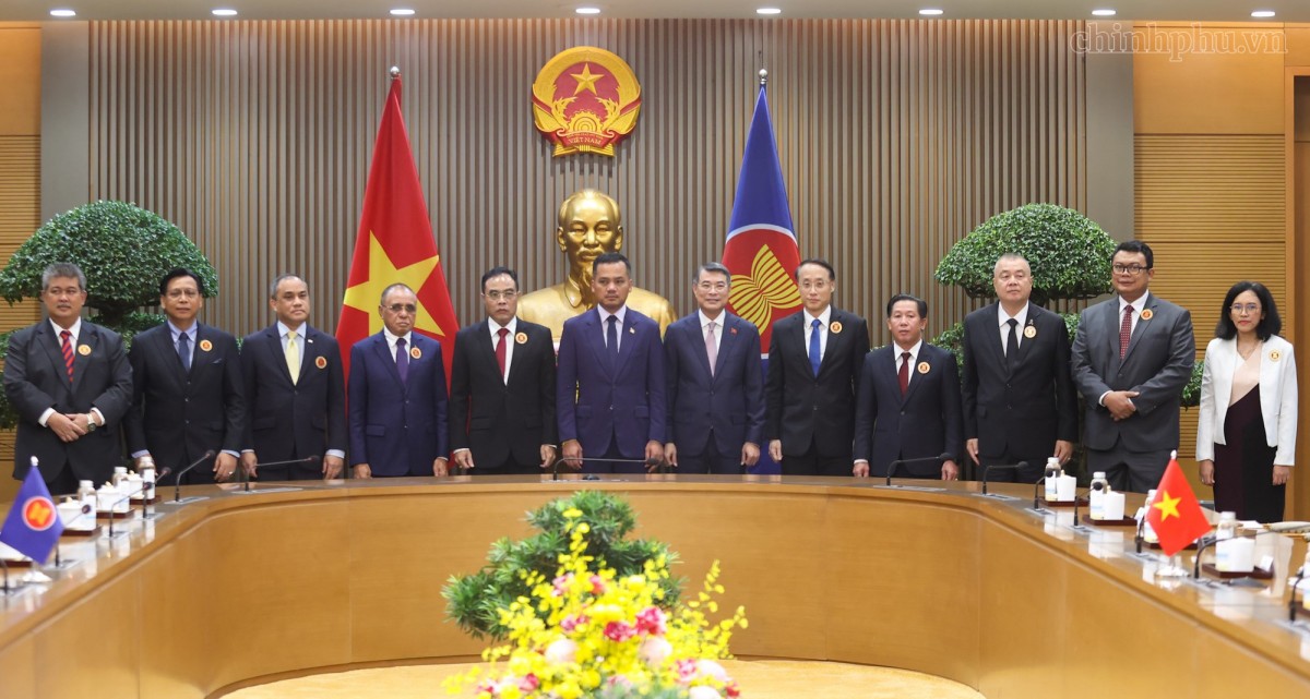 Thủ tướng: Thúc đẩy thủ tục phê chuẩn Hiệp định ASEAN về dẫn độ