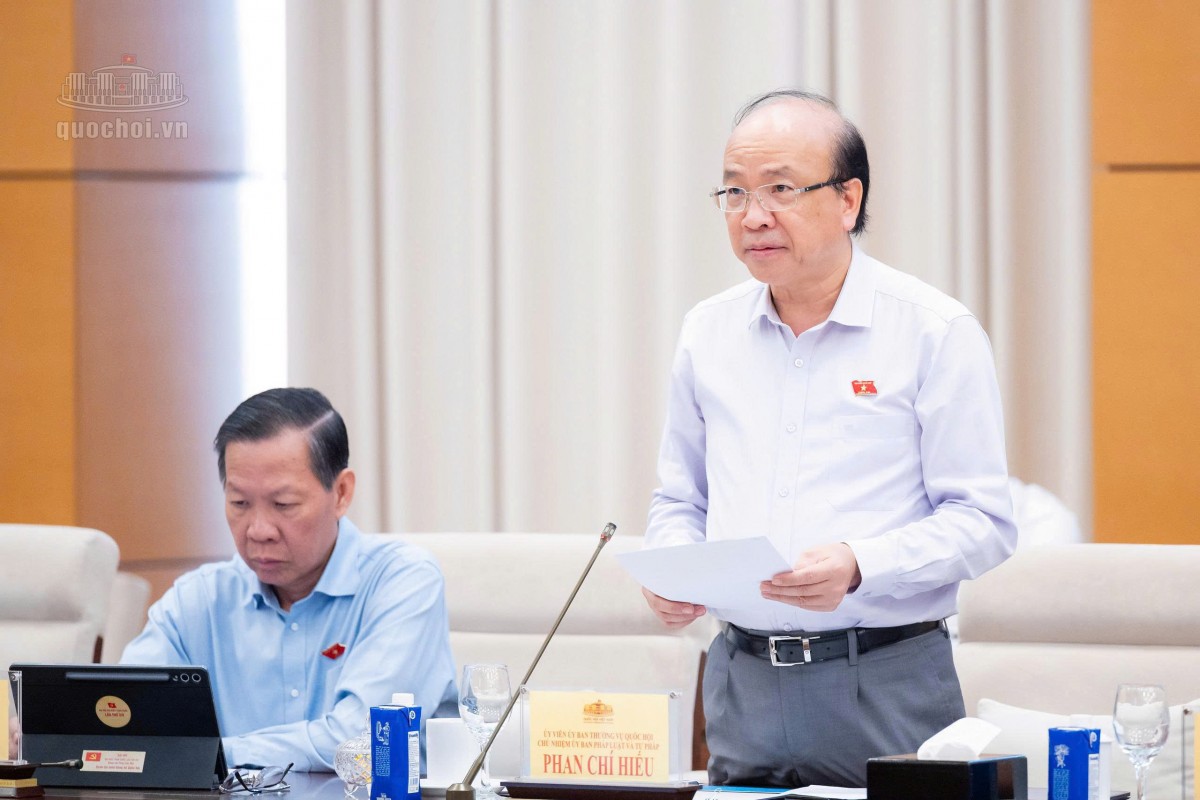 Chủ nhiệm Ủy ban Pháp luật và Tư pháp Phan Chí Hiếu (Ảnh: Media Quốc hội).