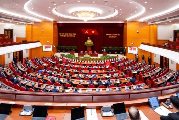 Thông cáo báo chí về ngày làm việc thứ nhất Hội nghị Trung ương 4