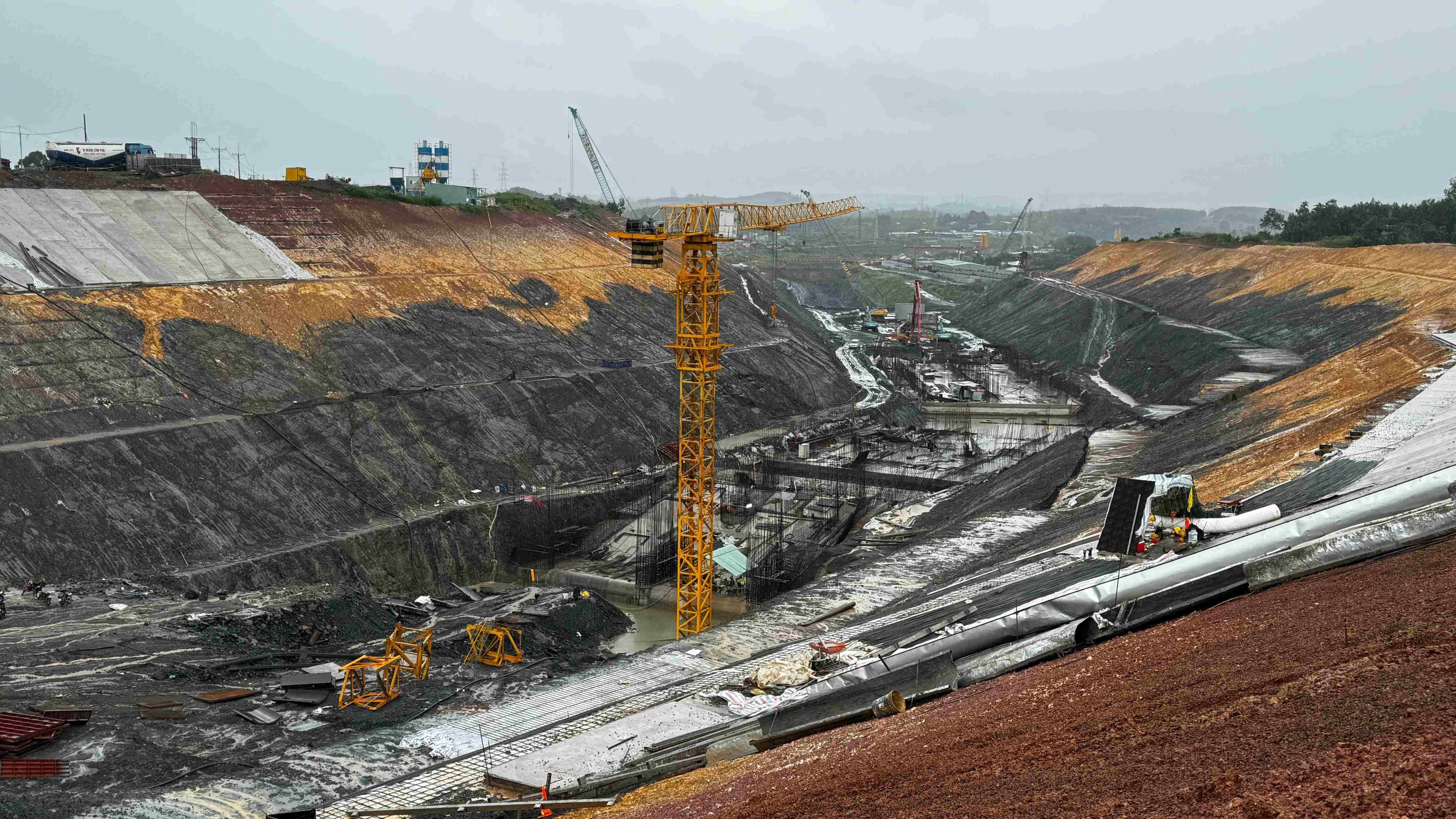 EVN: Khởi công 136 dự án, đóng điện 131 công trình trong 9 tháng đầu năm