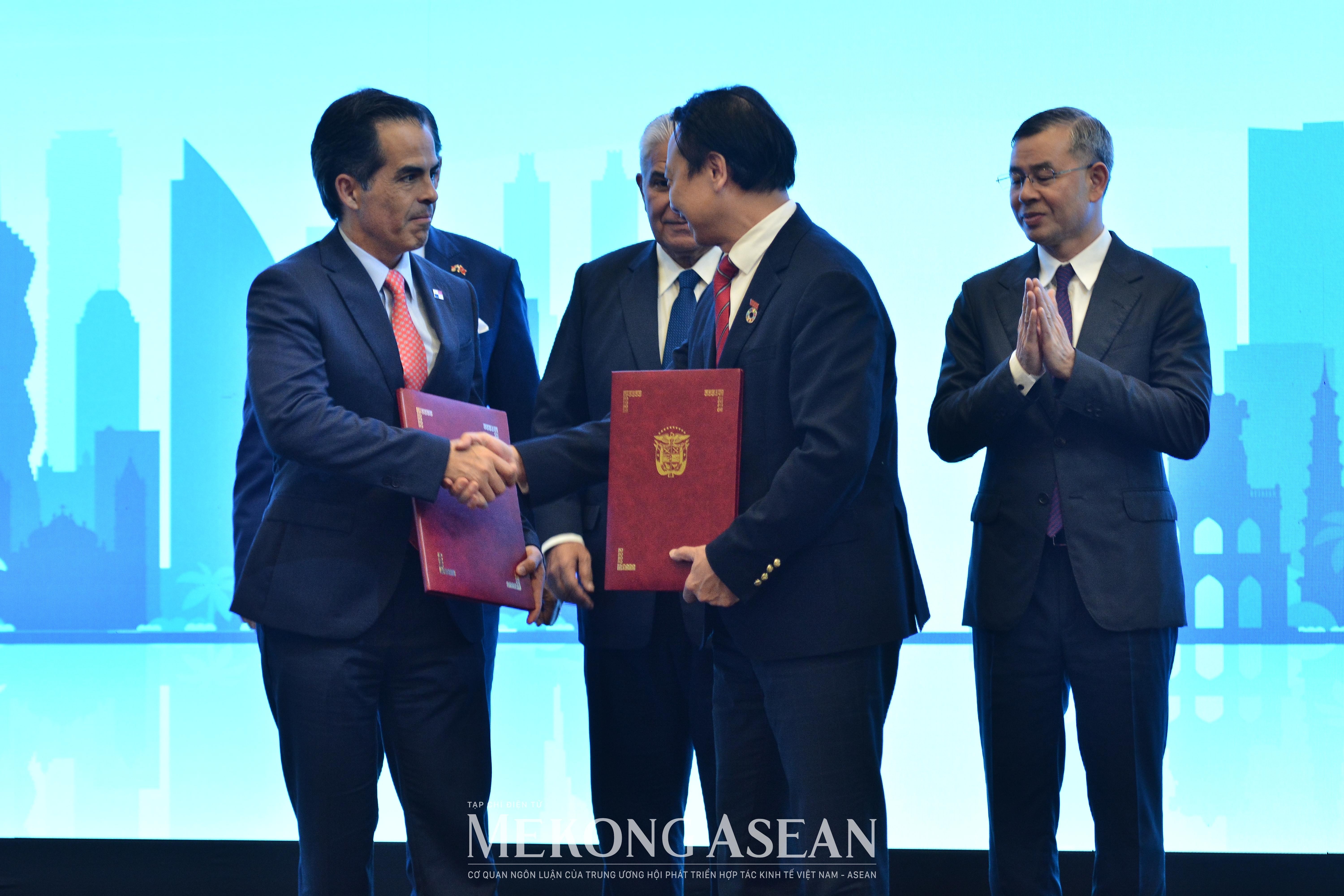Tổng thống Panama: 'Việt Nam sản xuất, Panama kết nối những gì thế giới cần'