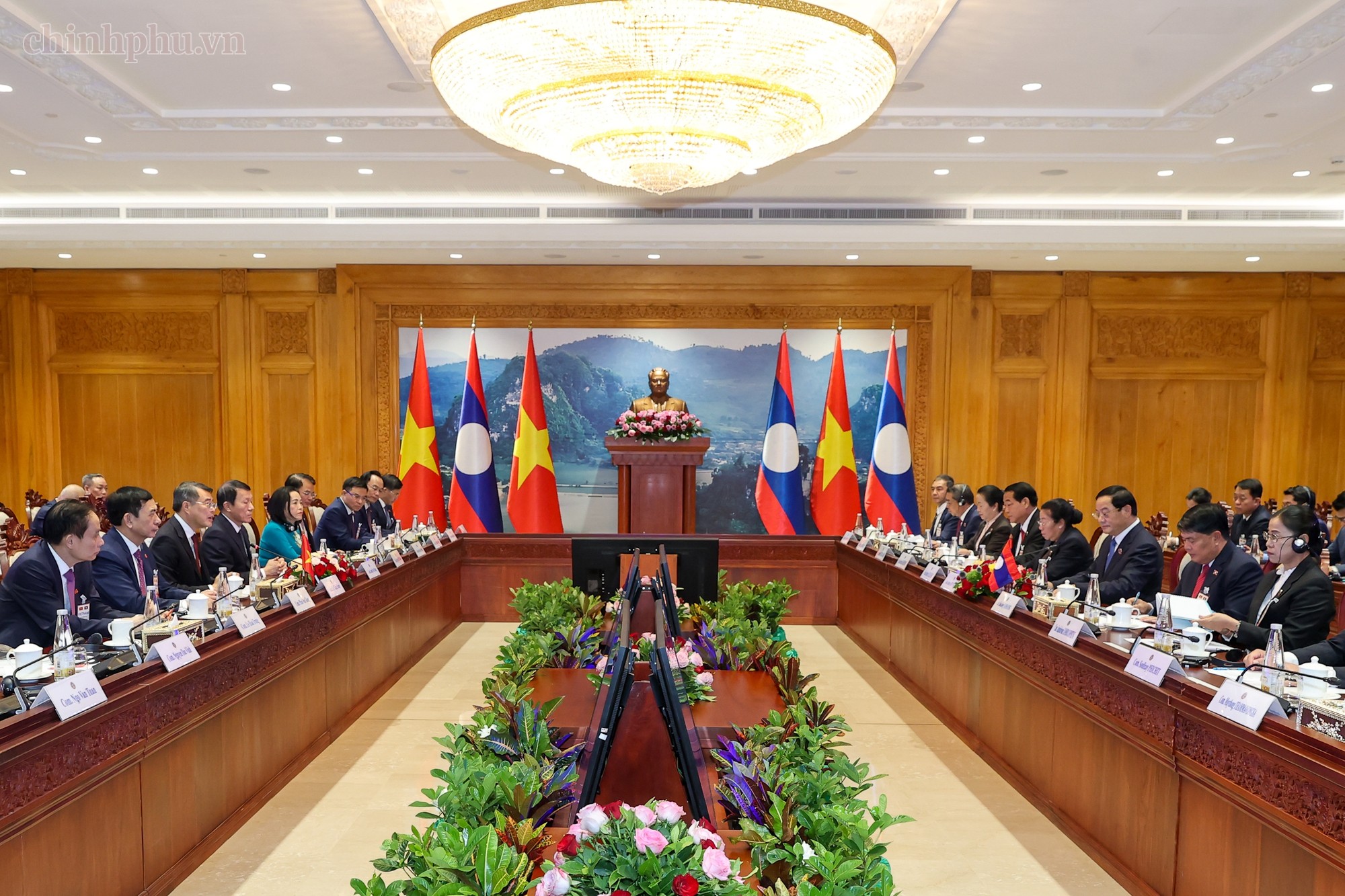 Thủ tướng Lê Minh Hưng hội kiến Tổng Bí thư, Chủ tịch nước Lào