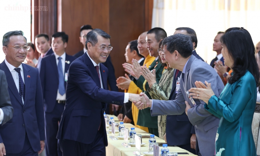 Quan hệ đặc biệt Việt Nam - Lào 'được nuôi dưỡng từ nhân dân'