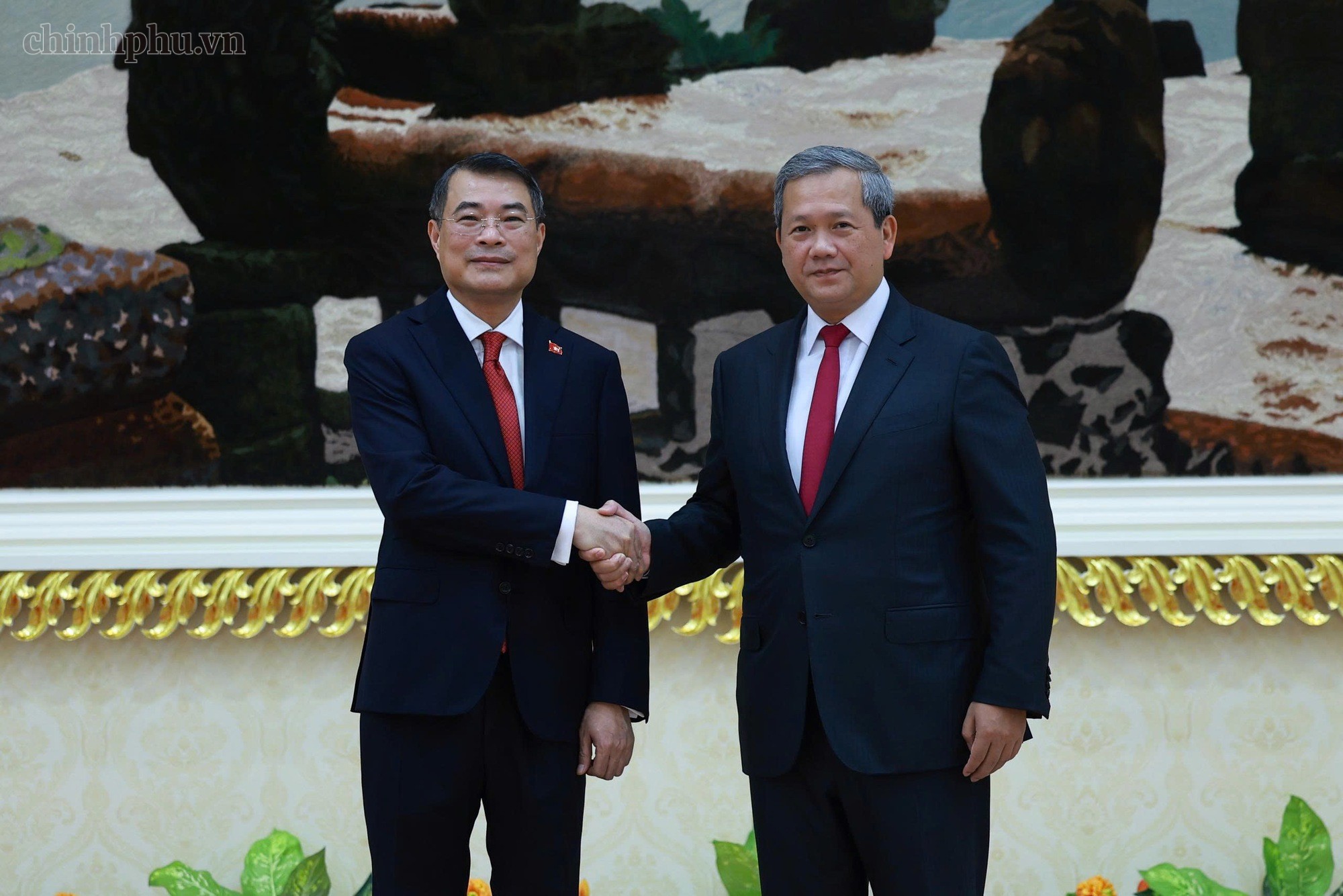 Thủ tướng Campuchia chủ trì lễ đón chính thức Thủ tướng Lê Minh Hưng