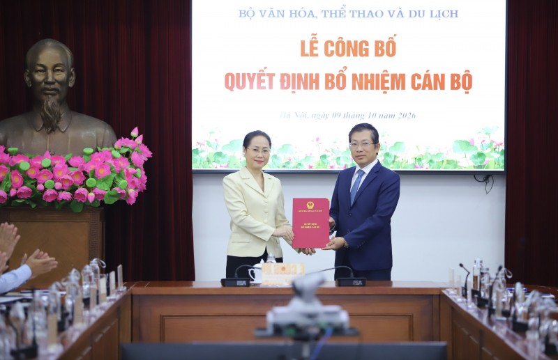 ông Lưu Đình Phúc, Cục trưởng Cục Báo chí giữ chức Cục trưởng Cục Xuất bản và Thư viện. 