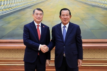 Thủ tướng Lê Minh Hưng hội kiến Chủ tịch Thượng viện Campuchia Hun Sen