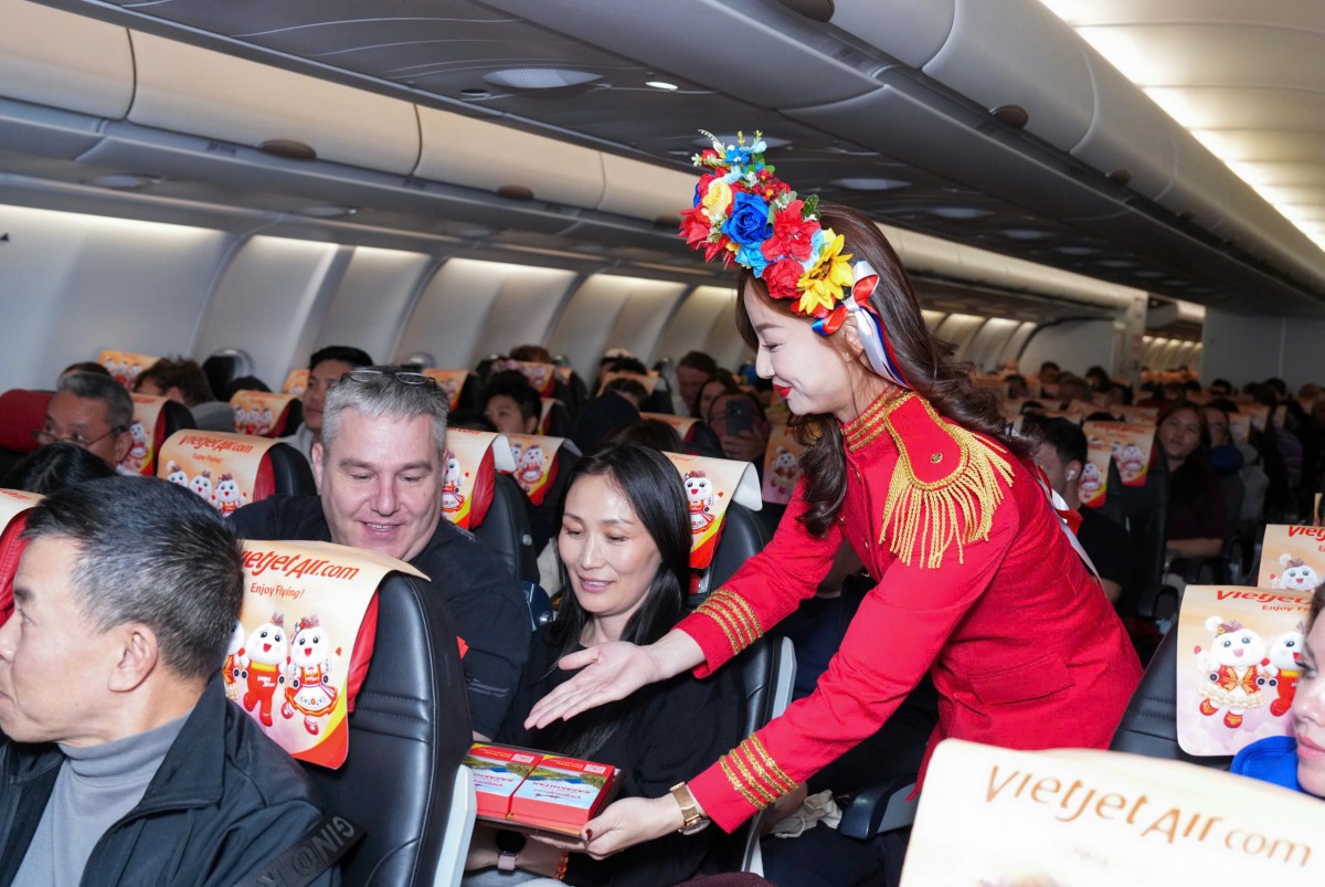 Vietjet mở đường bay mới từ Hà Nội đến Kazakhstan và Cộng hòa Séc