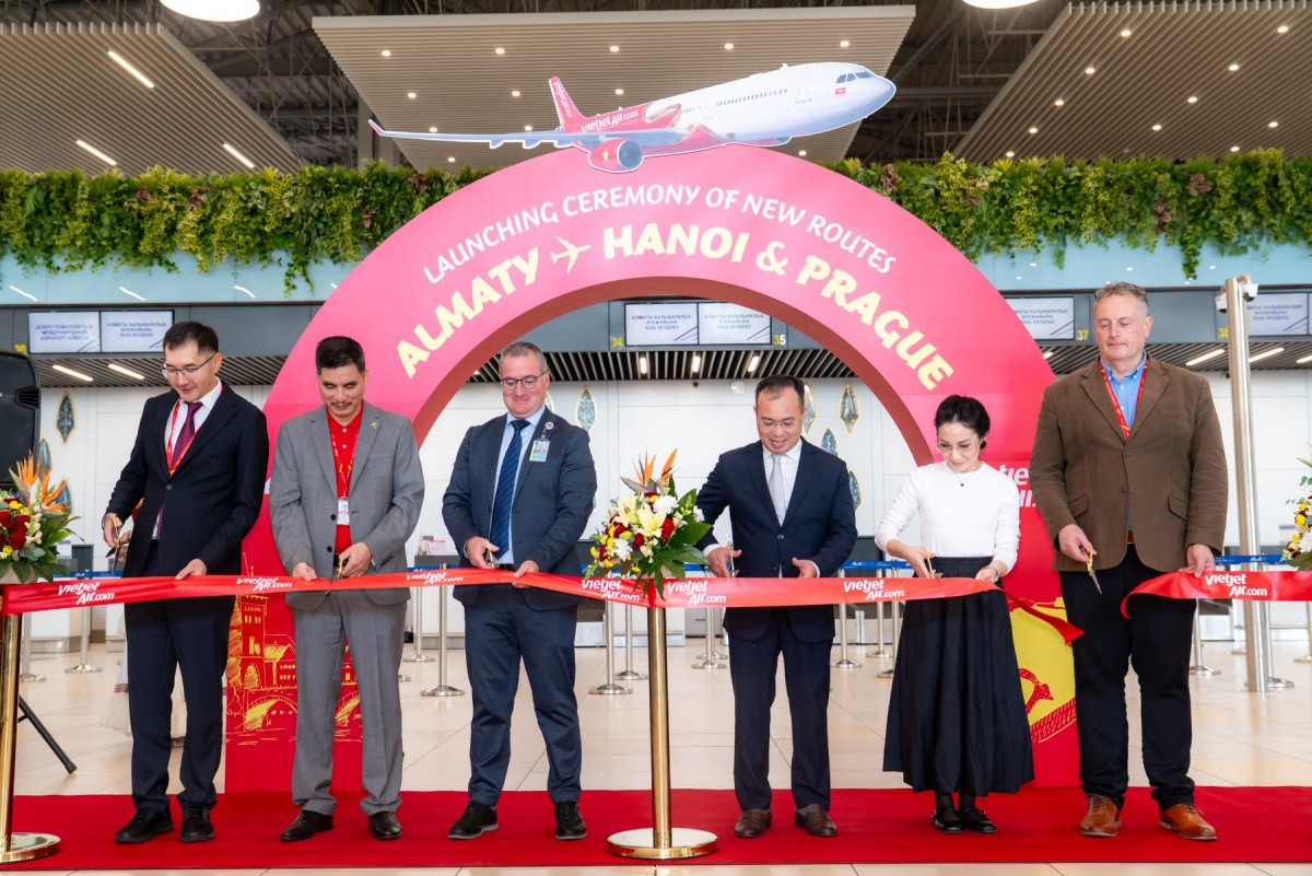 Vietjet mở đường bay mới từ Hà Nội đến Kazakhstan và Cộng hòa Séc