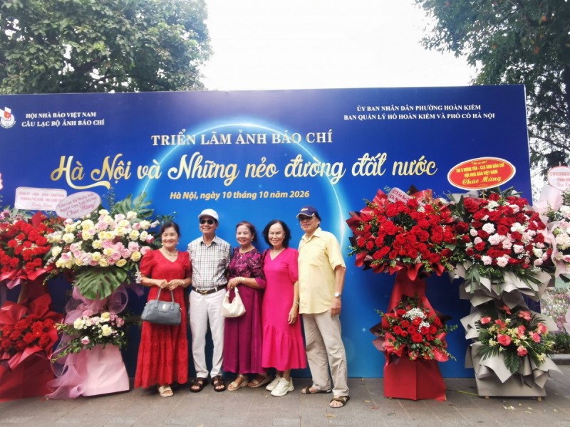 Hồ Gươm lung linh trong dịp kỷ niệm 72 năm Giải phóng Thủ đô