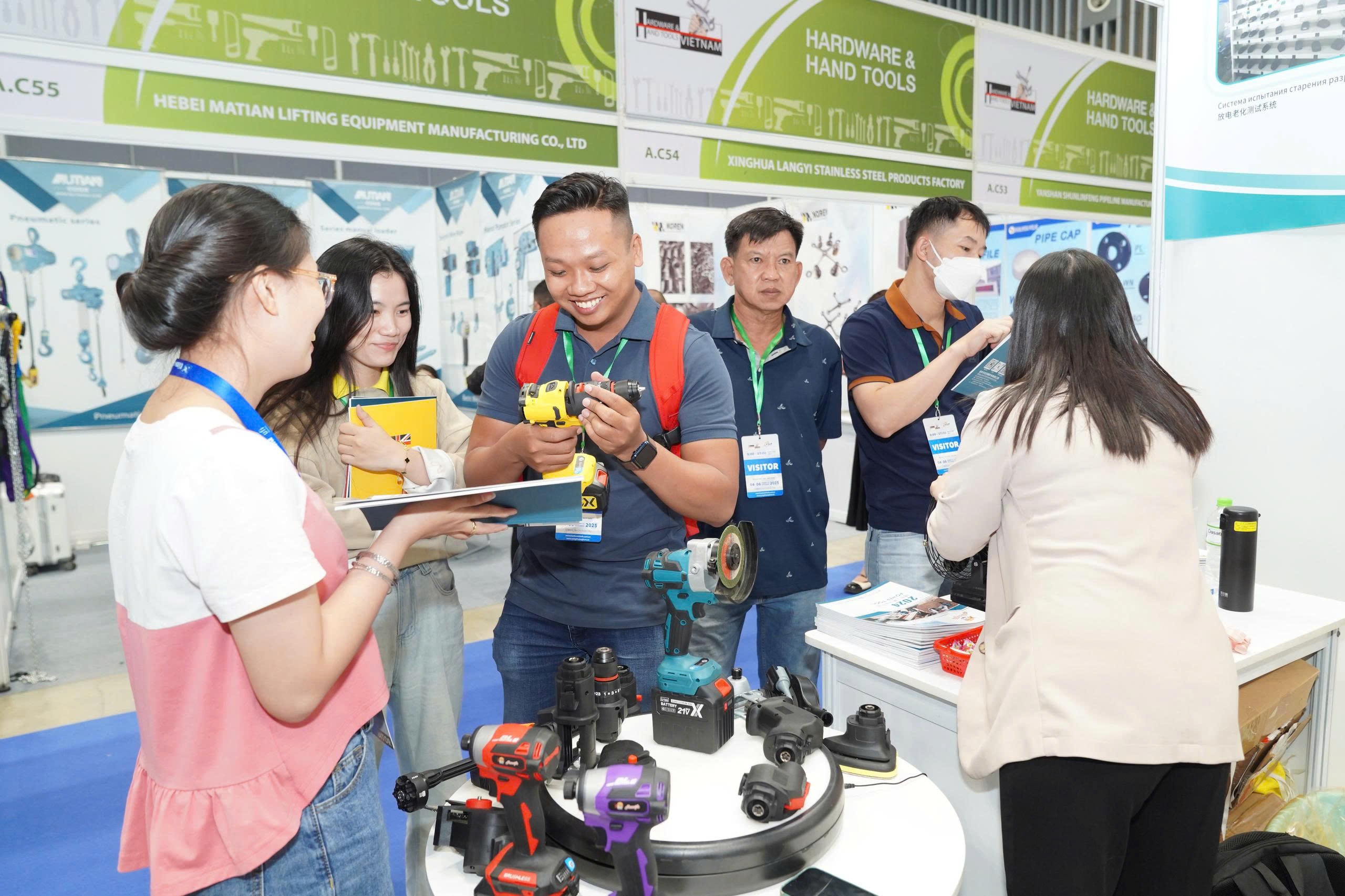 Kết nối nhà mua hàng quốc tế, mở rộng thị trường cho doanh nghiệp ngành ngũ kim