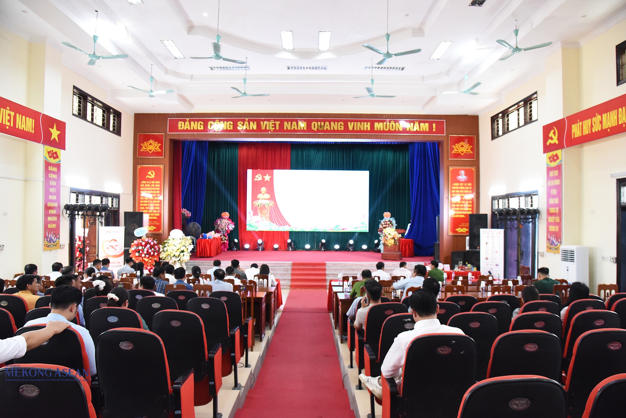 Quang cảnh hội nghị. Ảnh: Phùng Nguyện.