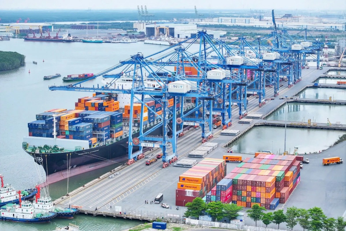 Việt Nam trước những dòng chảy mới của kinh tế toàn cầu